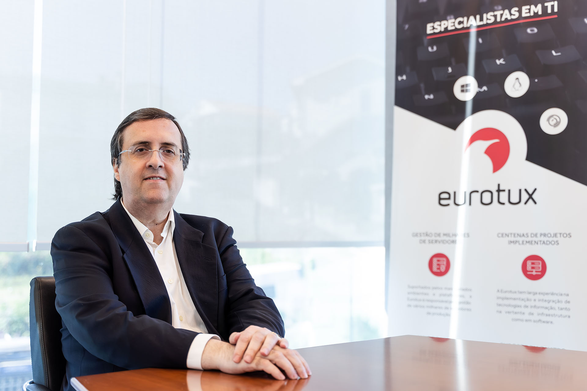 Eurotux launches eˣ: business transformation with AI in two weeks